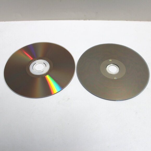 Skyfall 2 Disc Set - Disc 1) Blu-Ray Disc 2) DVD in Case With Outer Sleeve - Picture 5 of 6